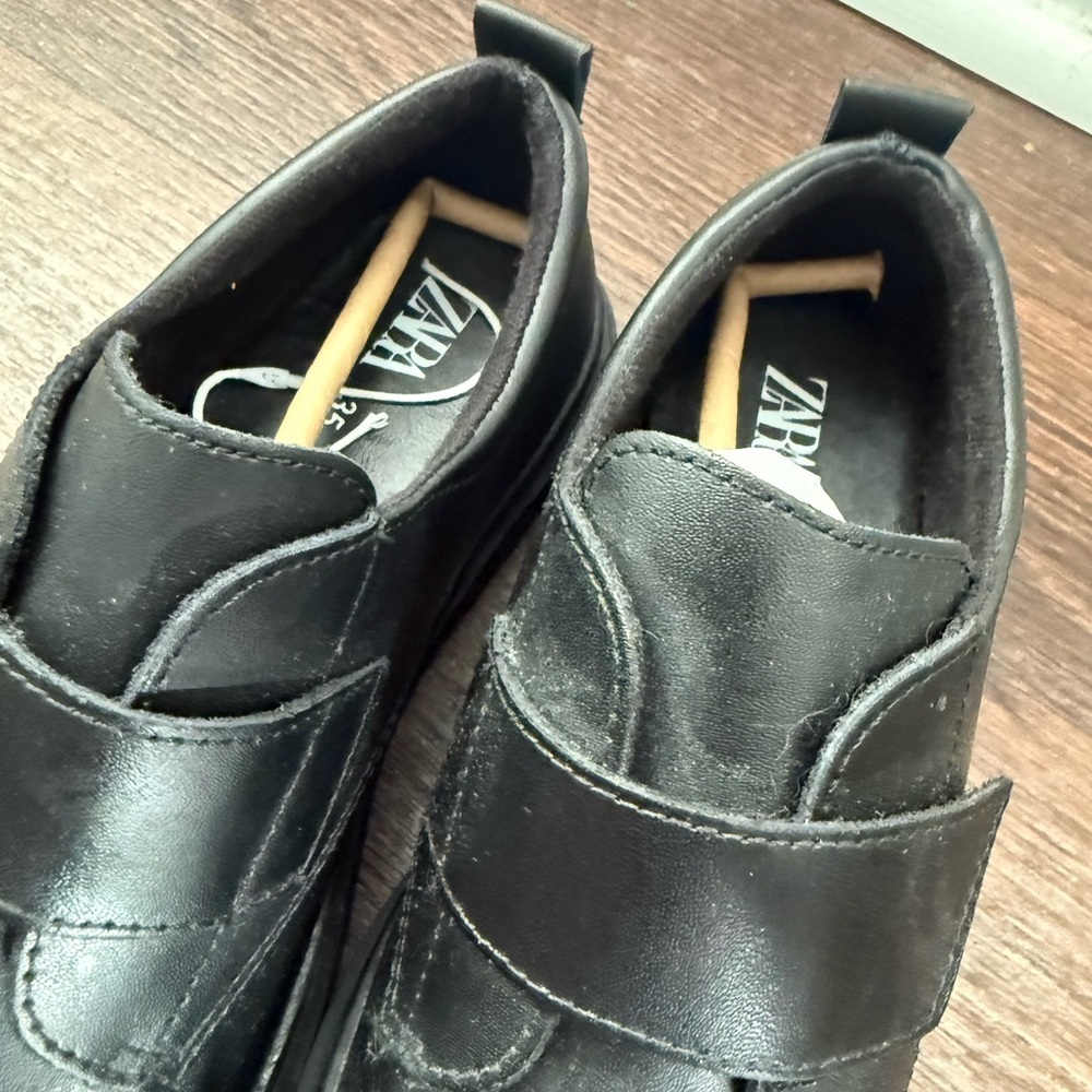 Zara Black Kids Oxfords - Picture 5 of 5